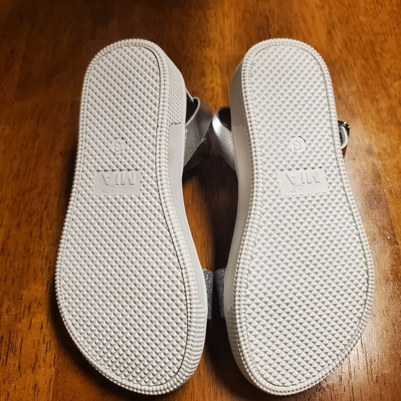 MIA Girls Sandels - Picture 2 of 2